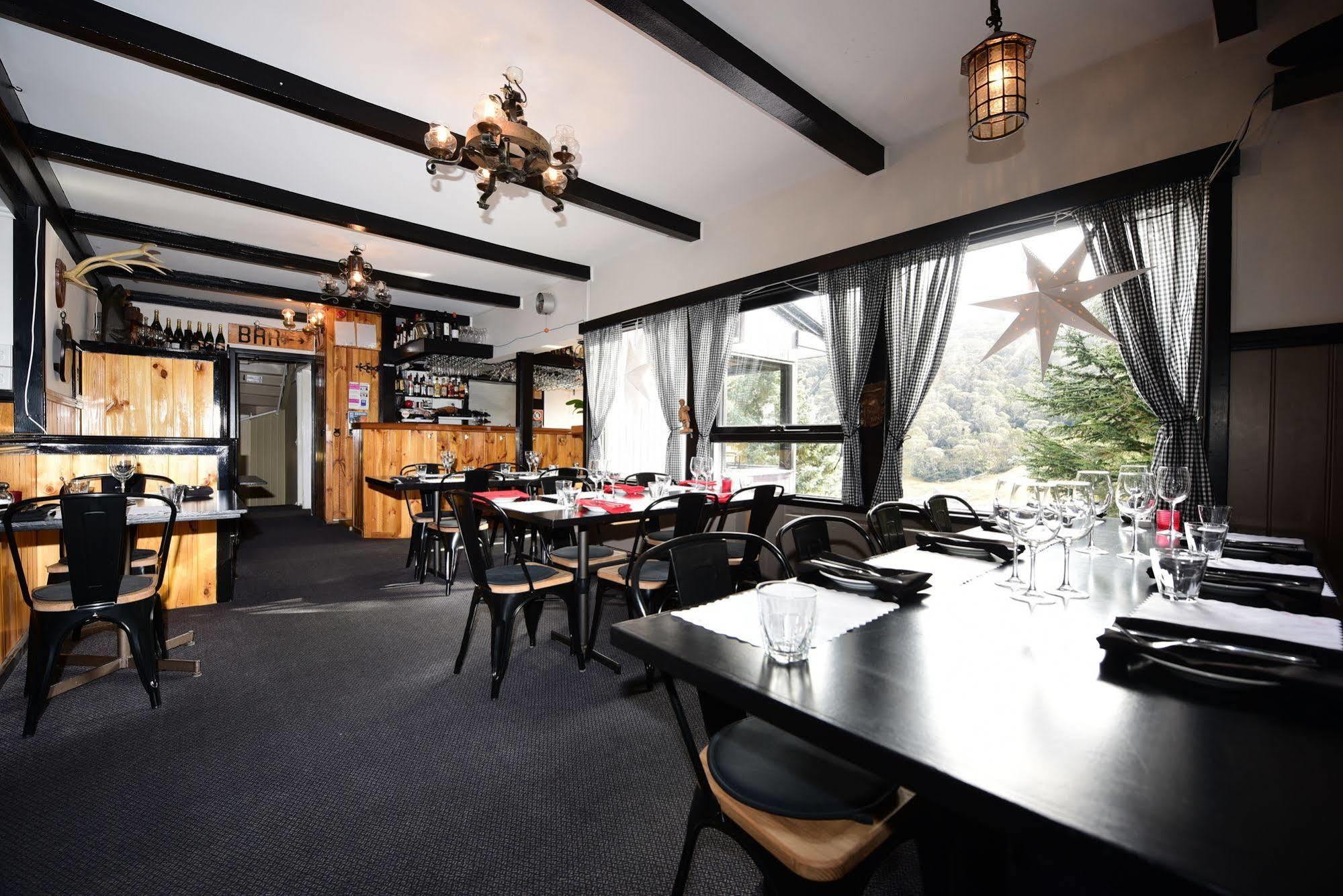 Black Bear Inn Тредбо Екстериор снимка